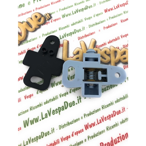 Small gray brake stop switch closed contact for Vespa 125 VNB1 150 VBA VBB1 VGLA GL GS VS4 VS5 160 GS 180 SS from 0024700 adaptable to 12 volt systems Vespa 125 Super GT TS 150 Super Sprint Veloce 180 SS 0024701 Rally ro 181637 093722 082775