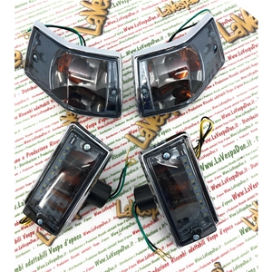 Satz mit 4 vorderen Blinkern mit 9 LEDs und verchromten hinteren Blinkern mit abgedunkelten Gläsern, komplett mit Lampen und vorderen LEDs für VESPA 80 125 150 200 PX PE ARCOBALENO - ZUGELASSENES PRODUKT