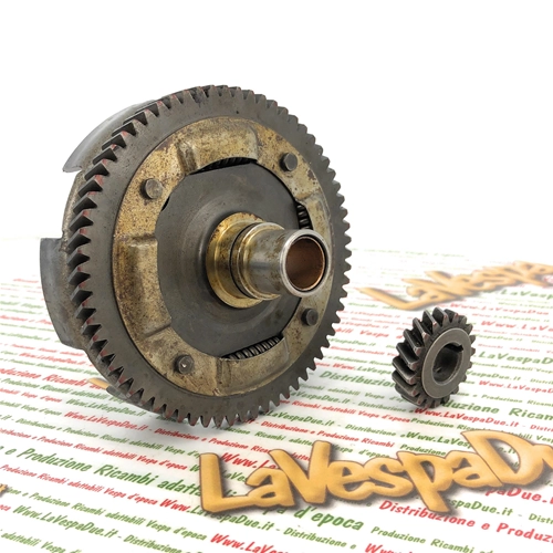 Pair of primary transmission clutch bell helical teeth Z 19 - 66 in iron for VESPA 50 90 125