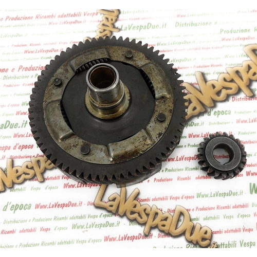 Pair of primary transmission clutch bell helical teeth Z 19 - 66 in iron for VESPA 50 90 125