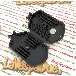 Toma de corriente BT de baja tensión original para VESPA 80 125 150 200 PX PE de primera serie con apertura lateral cerrada.