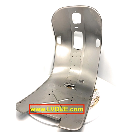 Protector de estribos de chapa metálica completo con refuerzos transversales para VESPA 80 125 150 200 E PX PE T5 ARCOBALENO Producto italiano