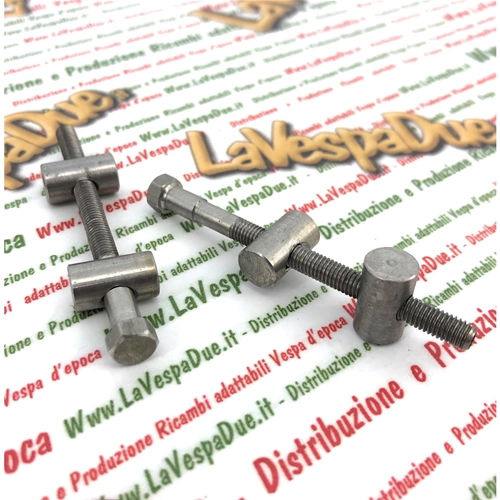 Tornillos de acero para fijar el depósito de combustible LAMBRETTA LI SPECIAL SX TV DL GP innocenti