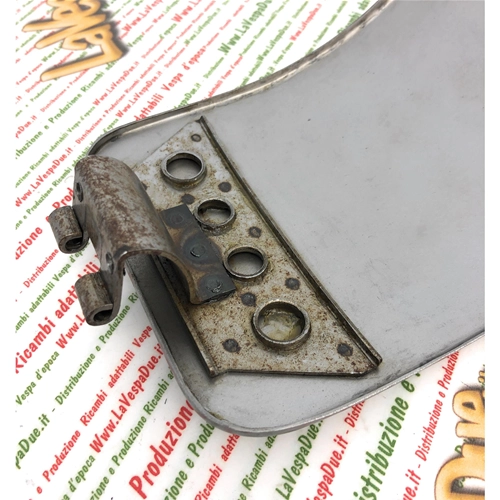 Puerta del maletero Compartimento de almacenamiento LAMBRETTA 125 150 LI SPECIAL DL GP SX 175 TV 2° 3° 200 TV SX DL GP ro 19055050 innocenti tools