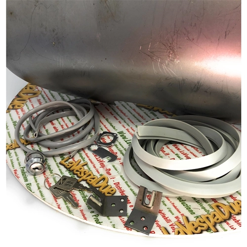 Bauletto portaoggetti scudo LAMBRETTA 125 150 LI 3° innocenti