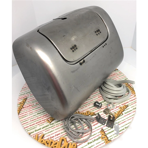 Boîte de rangement Shield LAMBRETTA 125 150 LI 3° SPECIAL SX 175 TV 3° 200 TV SX innocenti