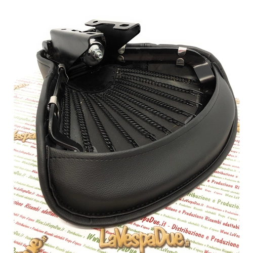 Asiento trasero monoplaza completo LAMBRETTA 125 LI 150 2° con 2 remaches ro 19055290 innocenti