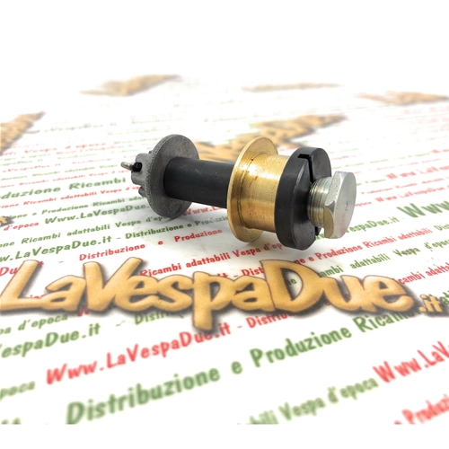 Tornillo completo con casquillo y boquilla de engrase para fijar el travesaño del motor de la VESPA 125 V1T A V15T 1948 (barra del faro bajo).