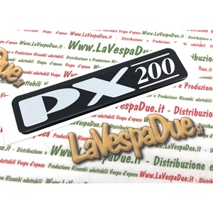 Lettrage adhésif en résine pour capot et flancs de Vespa PX 200 (1998), base noire miroir.