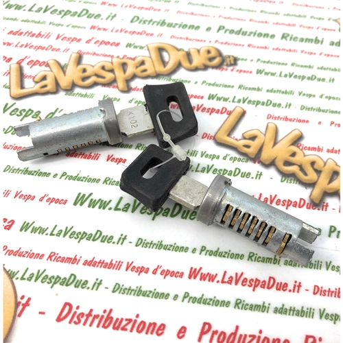 Satz bestehend aus 2 Lenkradschlosszylindern, Kofferraumschloss und Schlüssel für VESPA PX PE PK XL HP V RUSH COSA T5 ro 179292