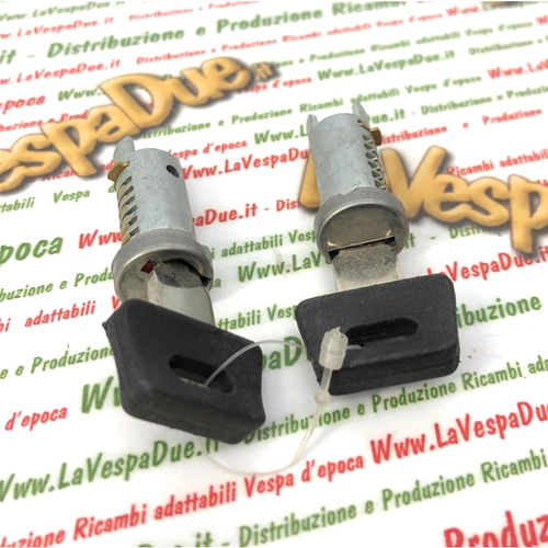 Satz bestehend aus 2 Lenkradschlosszylindern, Kofferraumschloss und Schlüssel für VESPA PX PE PK XL HP V RUSH COSA T5 ro 179292