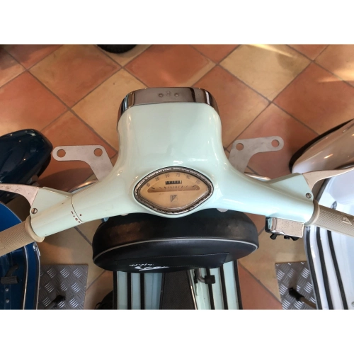 PAIRE de plaques de support en acier pour rétroviseur de pare-brise pour VESPA NLR SPECIAL GL SPRINT SUPER TS RALLY PK PX PE 50 125 150 200