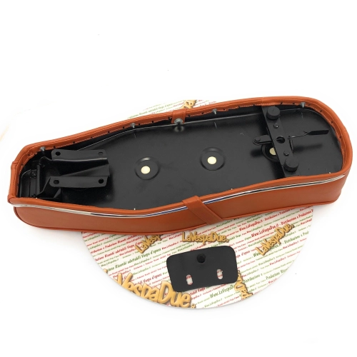 Selle marron pour Lambretta MK 3 style Pegaso avec garnitures latérales chromées pour LI Special SX TV 3ème série