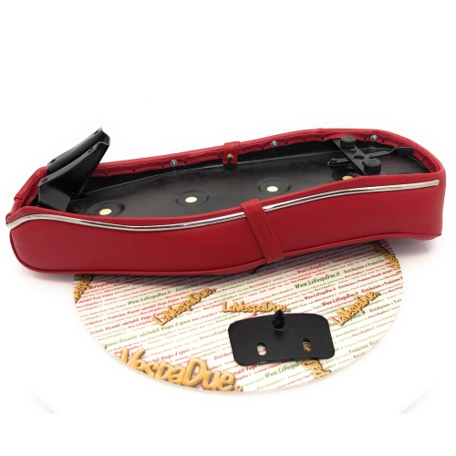 Selle rouge pour Lambretta MK 3 style Pegaso avec garnitures latérales chromées pour LI Special SX TV 3ème série