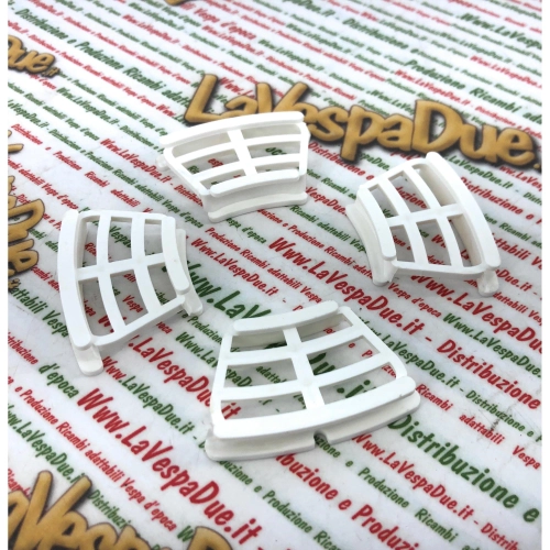 Set of 4 white grilles for front disc brake drum LAMBRETTA 125 150 175 200 LI SPECIAL SX TV 3° ro 19744068