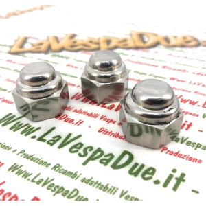 Juego de 3 tuercas pulidas para fijar el buje delantero de la LAMBRETTA 200.