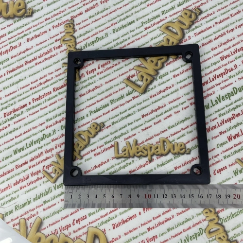 Marco de matrícula de plástico negro de 17x17cm para motocicletas VESPA clásicas de los años 80, 90, 98, 125, 150, 160, 180, 200, V1, V15, V33, VM, VN, VB1, VL, VBA, VBB, VNA, VNB, GL, SS, SPRINT, TS, GT, R y Rally.