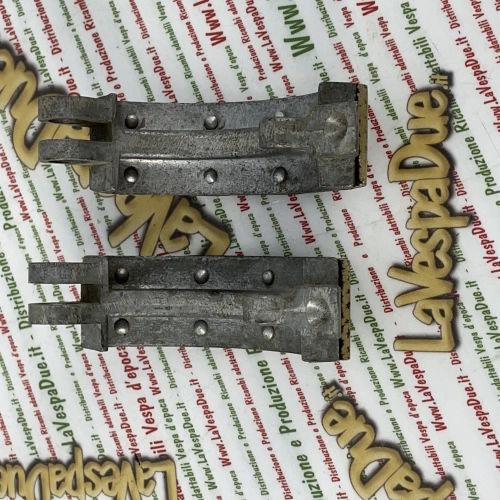 PAIR OF ORIGINAL brake shoes for rear brake APE 150 AB AC APA1T low headlight calessino and transport of goods