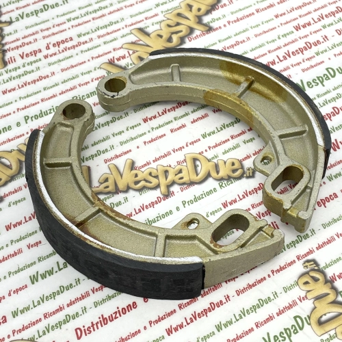Zapatas de freno traseras FERODO para VESPA 50 125 PK XL 2 con transmisión automática únicamente.