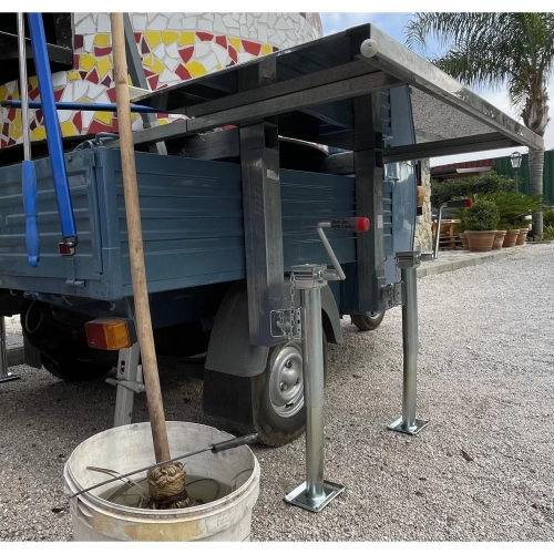 KEY HANDLE KNOB for rotating mobile parking foot for APE conversion to trailer, pizza oven, etc.