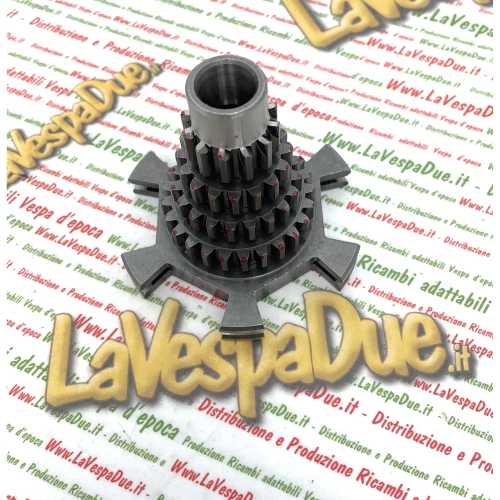 Caja de cambios cuádruple con múltiples ejes primarios para Vespa 125, 150, 180, Super Sprint Rally GT, GTR, GL, Sprint Veloce, PX, PE. Rodamiento interno de 40 mm. Referencia: 097923 o 0979234. Producto italiano.