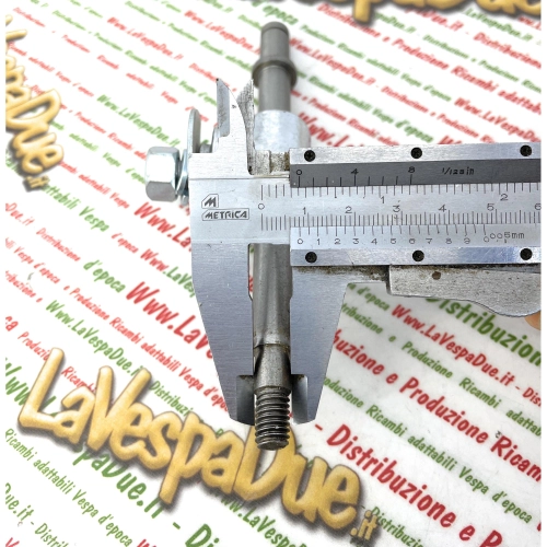 Radnabe mit Zentrierachse für vordere Bremsbacken VESPA 125 150 V1 V30 V33 VN VM VNA VNB VBA VBB VL GS GL ro 005598 035581