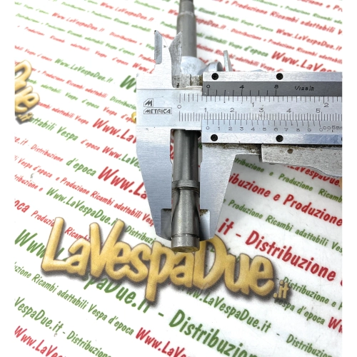 Radnabe mit Zentrierachse für vordere Bremsbacken VESPA 125 150 V1 V30 V33 VN VM VNA VNB VBA VBB VL GS GL ro 005598 035581