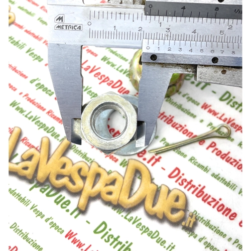 Satzmutter, Unterlegscheibe, Kappe und Splint für die vordere Trommel VESPA PK PX PE COSA T5 50 80 125 150 200 ro 021114 194423 012789