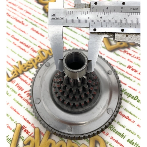 Primary gearbox shaft multiple gear 12 16 20 25 crown z 67 helical VESPA 125 GT GTR TS 150 GL SPRINT VELOCE PX PX ro 097922