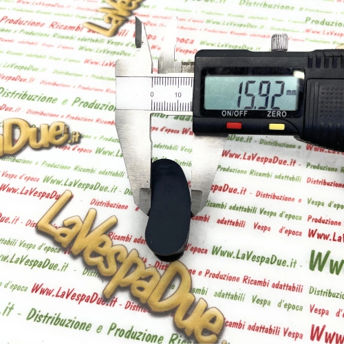 Schwungradmagnetloch-Schlitzstopfen für VESPA 80 125 150 200 PX PE mit Blinkern ro 133652