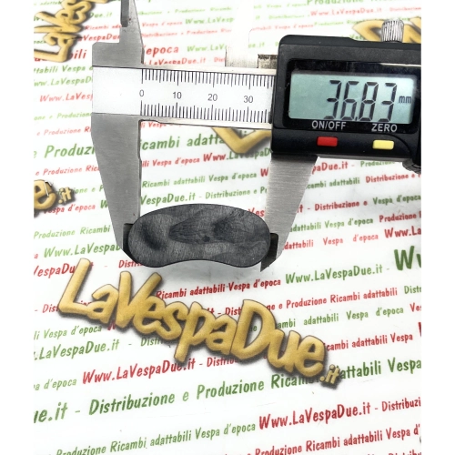 Schwungradmagnetloch-Schlitzstopfen für VESPA 80 125 150 200 PX PE mit Blinkern ro 133652