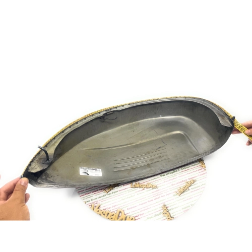 Paire de capots et housses de carrosserie pour VESPA 180 SS SUPER SPORT (capot droit et gauche).
