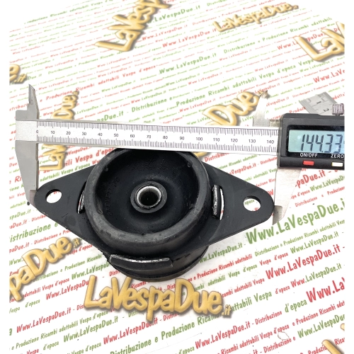 Support hydraulique pour moteur destiné à être fixé au châssis APE diesel CAR MAX DIESEL TM P703 V 420 POKER BENZINA numéro 266743 271629