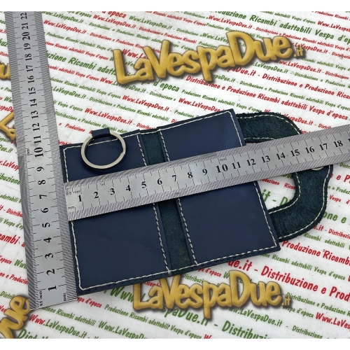 Portachiavi VESPA APE e LAMBRETTA antigraffio porta documenti tipo carta di credito pubblicitario in pelle con clip ed anello VESPA APE e LAMBRETTA