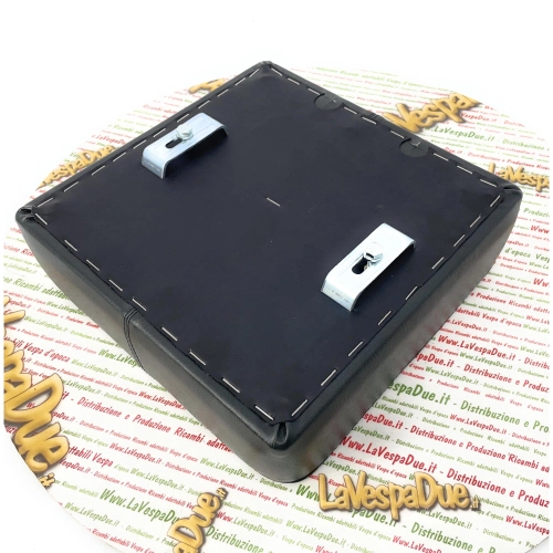 Cojín trasero verde para VESPA 125 desde el chasis V1T hasta la caja de cambios V15T, completo con soportes ro 011521