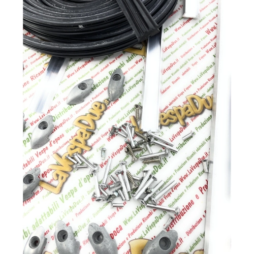 Jeu complet de baguettes de seuil pour Vespa 150 VB1T de 1958, produit italien de haute qualité.