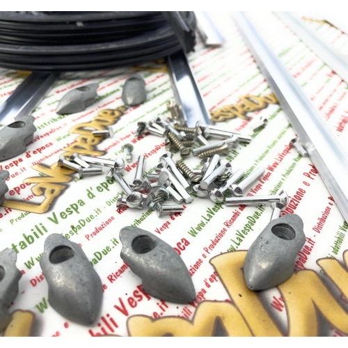 Jeu complet de baguettes de seuil pour Vespa 150 VB1T de 1958, produit italien de haute qualité.