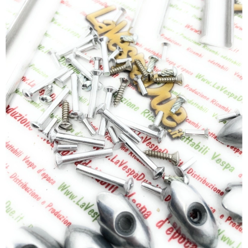 Kompletter Satz Trittbrettleisten für VESPA 150 (Baujahre 1954–1956, VL1T, VL2T), italienisches Produkt von exzellenter Qualität