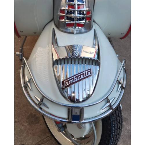 Hupengitter-Frontabdeckung LAMBRETTA 125 150 LI 1. 2. 175 TV 1. 2.