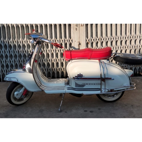 Hupengitter-Frontabdeckung LAMBRETTA 125 150 LI 1. 2. 175 TV 1. 2.