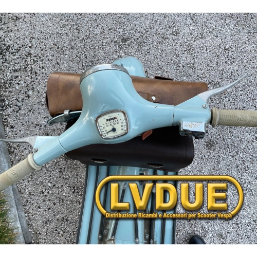 Braune Topcase-Tasche mit Frontschutzschild für VESPA 125 150 VNB VNA VBB mit Schultergurt. Italienisches Handwerksprodukt.