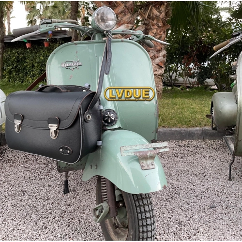 Sacoche arrière/avant noire pour Vespa VESPA 125 150 VNB VNA VBB avec bandoulière. PRODUIT ARTISANAL ITALIEN