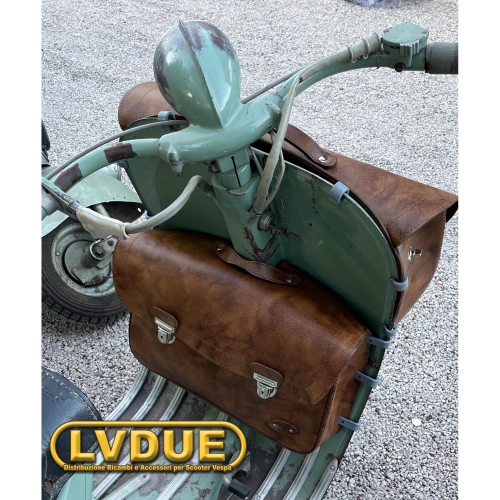 Topcase aus Leder für VESPA V30 VL VN VM VB1 125 150 FARO BASSO mit Schultergurt. Italienisches Handwerksprodukt.