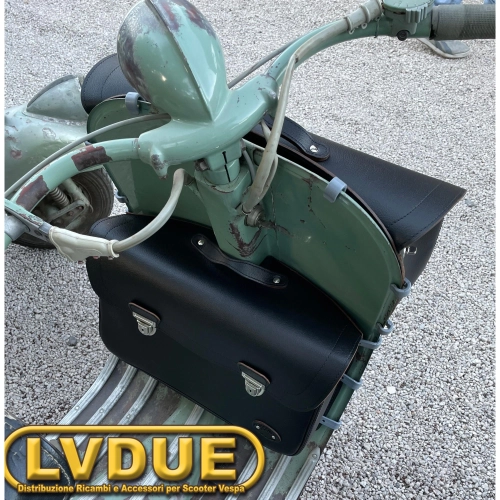 Sacoche de top case arrière noire avec protection avant pour Vespa V30 VL VN VM VB1 125 150 Faro Basso et bandoulière. Produit artisanal italien.