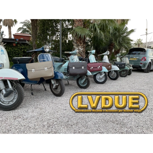 Sacoche de top case arrière noire avec protection avant pour Vespa V30 VL VN VM VB1 125 150 Faro Basso et bandoulière. Produit artisanal italien.