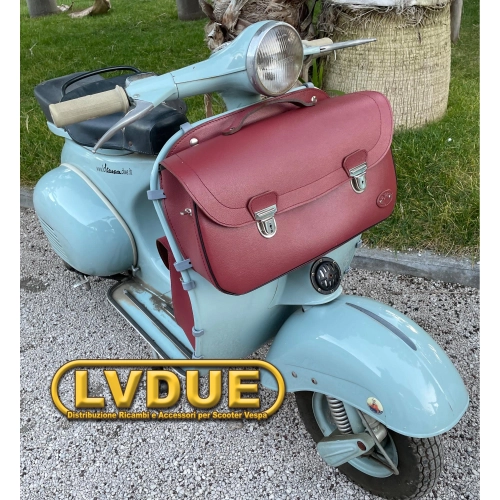 Burgunderrote Topcase-Tasche mit Frontschutzschild für VESPA 125 150 VNB VNA VBB mit Schultergurt. Italienisches Handwerksprodukt.