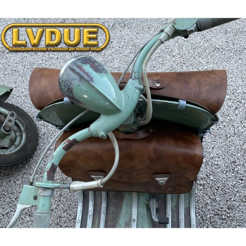 Sacoche de protection avant en cuir pour Vespa 98 V1 V33 VL VN VM VB 125 150 Faro Basso avec bandoulière. Produit artisanal italien.