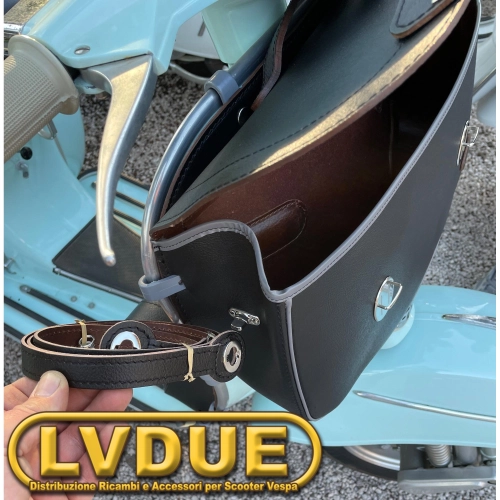 Schwarzes Topcase mit Frontschutzschild für VESPA 125 150 SUPER SPRINT VELOCE GT GTR GL mit Schultergurt. Italienisches Handwerksprodukt.