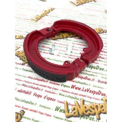 NEWFREN PRO RACE Vorderbremsbacken für VESPA 125, 150 Sprint, Veloce 160 GS, 180 SS, 200 Rally GT, GTR, GS, VS, TS – höhere Reibung und kürzerer Bremsweg. Teilenummer: 267764, 267767, 041588, 026832, 180203, 610345M
