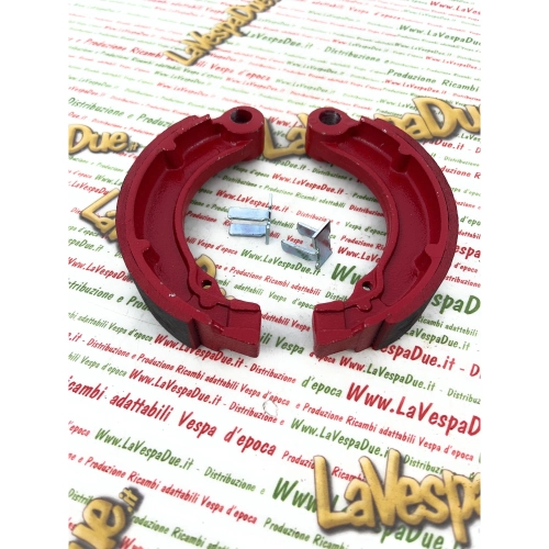 Mâchoires de frein arrière NEWFREN PRO RACE pour VESPA 125 150 VNB4 VNB5 VNB6 VBB2 SUPER : friction accrue et distance de freinage réduite (1963-1972) ro 078170 096153